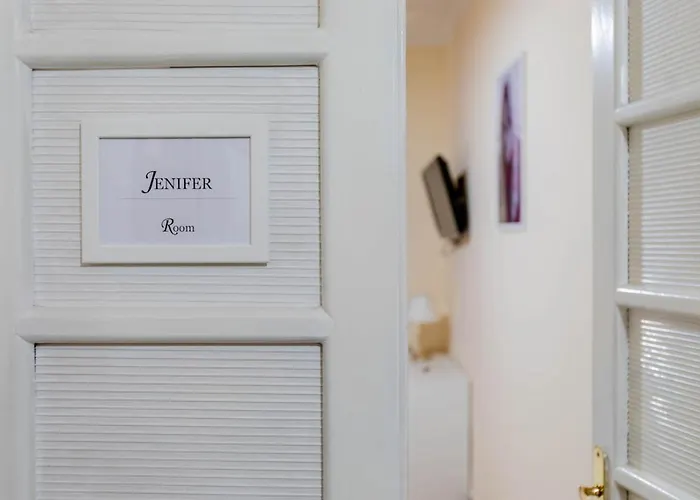 Flower Guesthouse